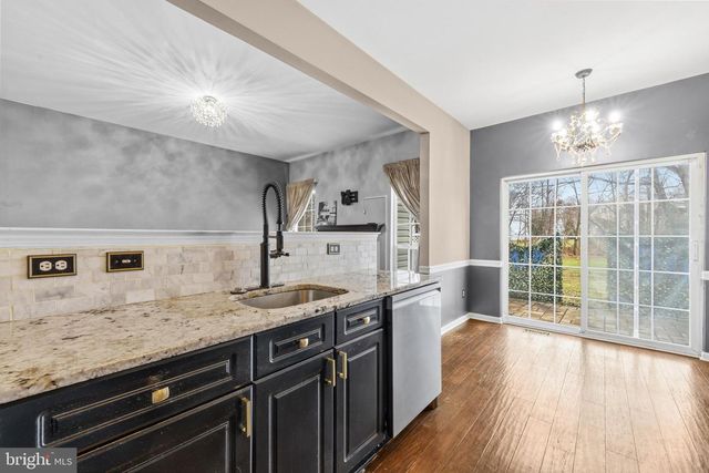 87 WINDINGBROOK RD, Bordentown, NJ 08505