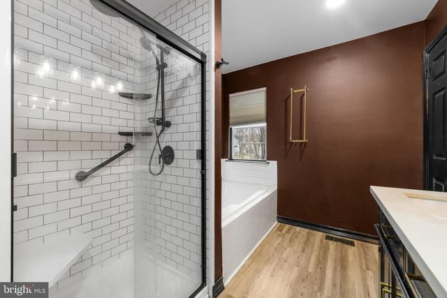 87 WINDINGBROOK RD, Bordentown, NJ 08505