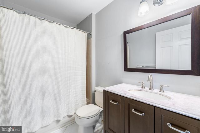 87 WINDINGBROOK RD, Bordentown, NJ 08505