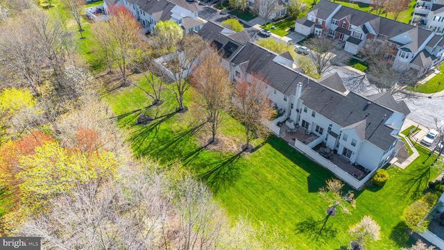 87 WINDINGBROOK RD, Bordentown, NJ 08505