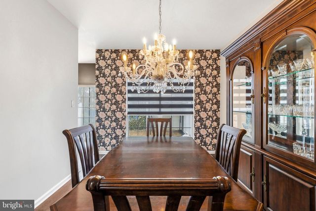 87 WINDINGBROOK RD, Bordentown, NJ 08505