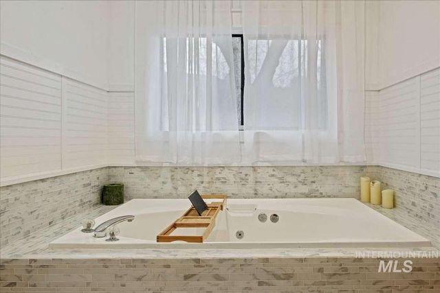 3130 N 24th, Boise, ID 83702