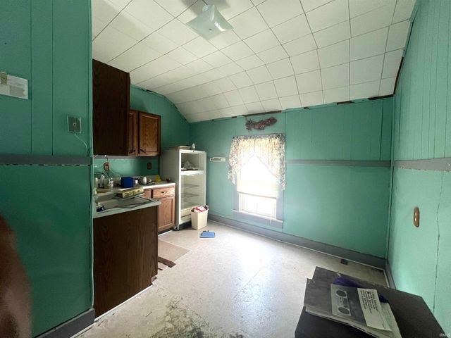 103 E Riverside Drive, Peru, IN 46970