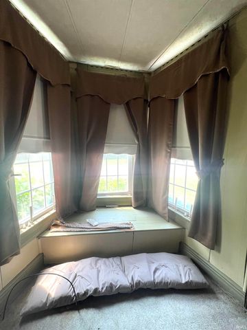 103 E Riverside Drive, Peru, IN 46970