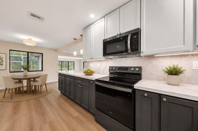 127 Calle Largo Drive, Hollywood, FL 33021