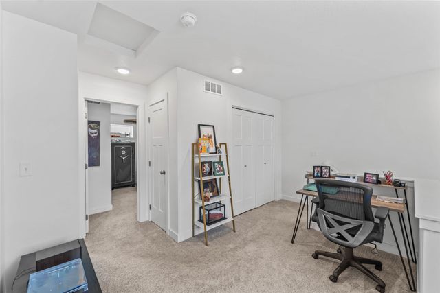 717 Greenwell Place, Norwalk, IA 50211