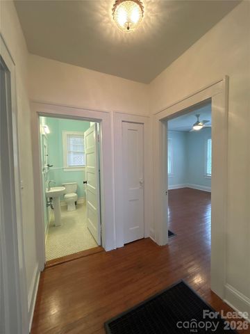215 S Summit Avenue, Charlotte, NC 28208