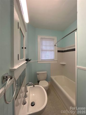 215 S Summit Avenue, Charlotte, NC 28208