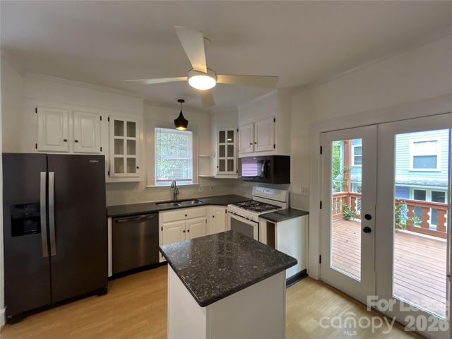 215 S Summit Avenue, Charlotte, NC 28208