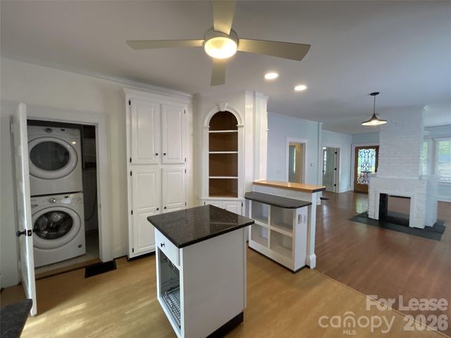 215 S Summit Avenue, Charlotte, NC 28208