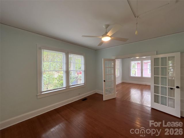 215 S Summit Avenue, Charlotte, NC 28208