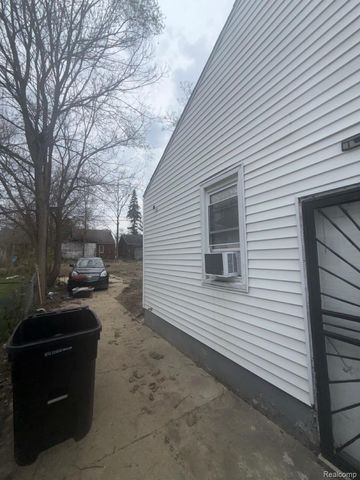 14621 Roselawn Street, Detroit, MI 48238
