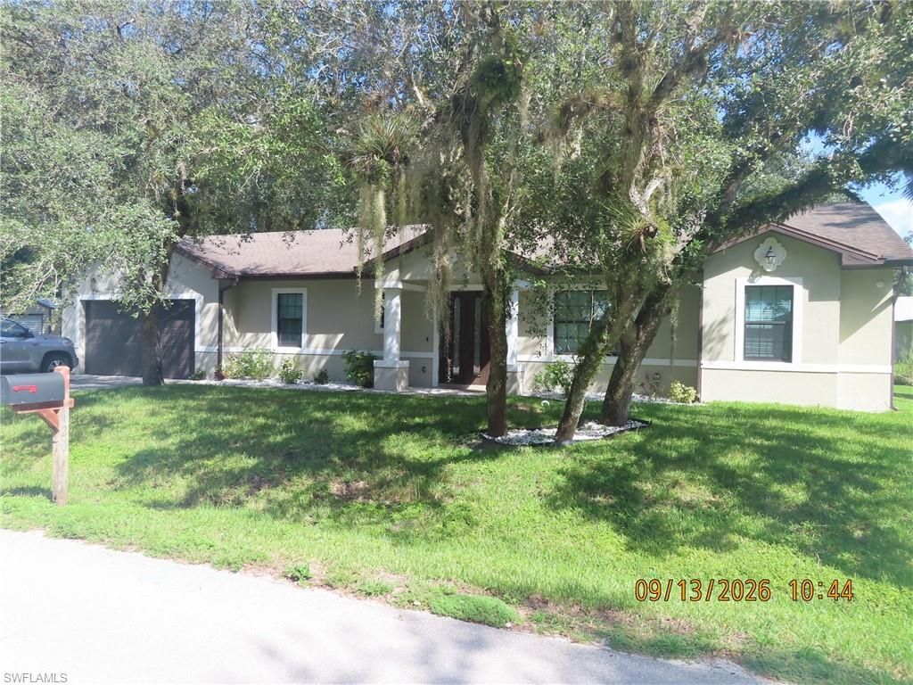 420 Broward AVE, LABELLE, FL 33935 — exterior
