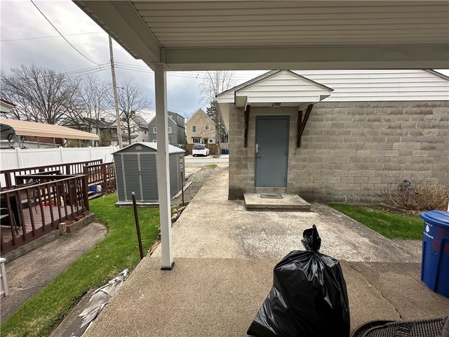 320 Raymond St, Swissvale, PA 15218