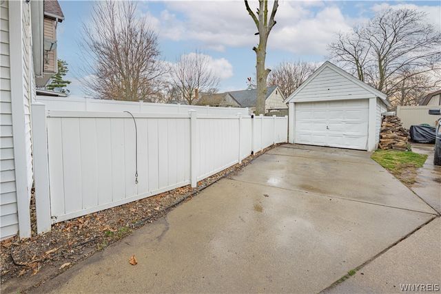 105 East Felton Street, North Tonawanda, NY 14120