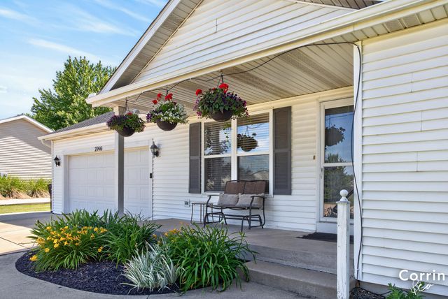 2146 E Maple Court, Zeeland Twp, MI 49464