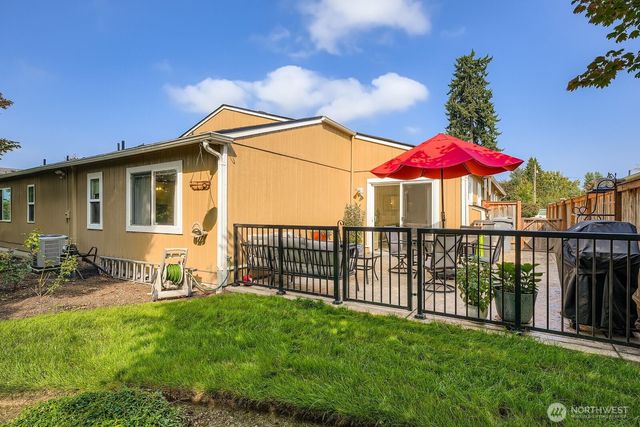 230 105th St E, Tacoma, WA 98455