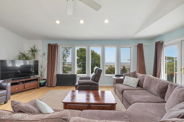1 Light House Road, Highlands, NJ 07732