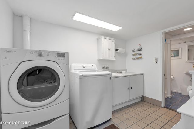 1 Light House Road, Highlands, NJ 07732