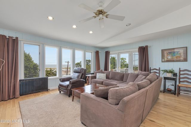 1 Light House Road, Highlands, NJ 07732