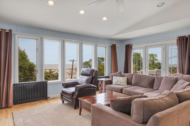 1 Light House Road, Highlands, NJ 07732