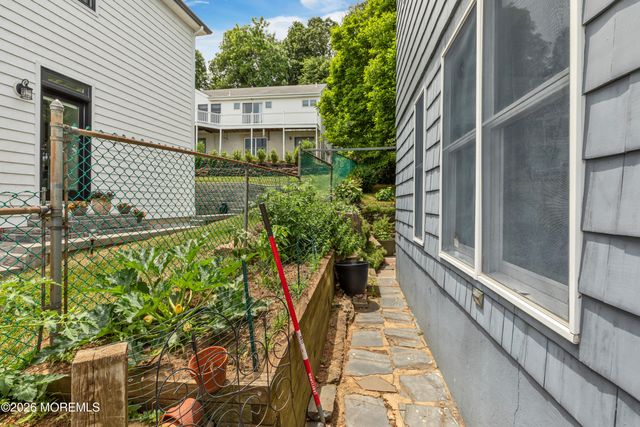 1 Light House Road, Highlands, NJ 07732