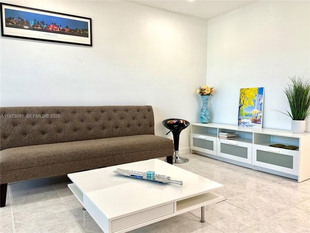 160 NE 203rd Ter 22, Miami Gardens, FL 33179