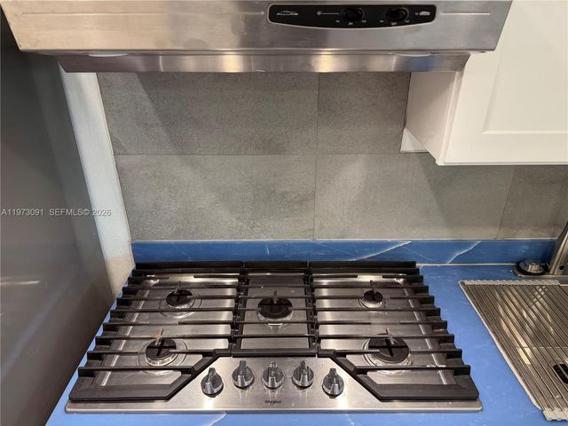 160 NE 203rd Ter 22, Miami Gardens, FL 33179