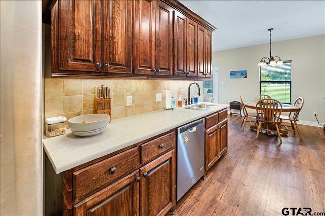 15848 CR 472, Tyler, TX 75706