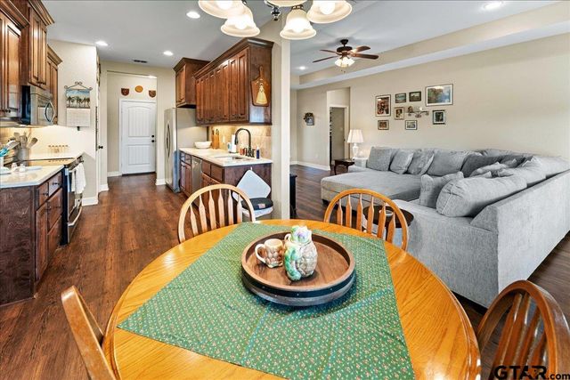 15848 CR 472, Tyler, TX 75706