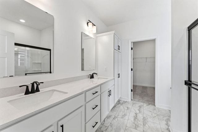 2125 Traverse Drive, Lino Lakes, MN 55038