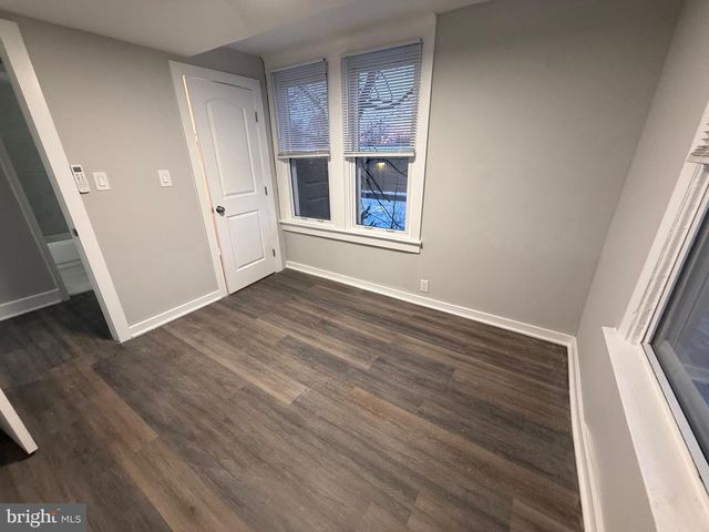 212 WARREN ST, Beverly, NJ 08010