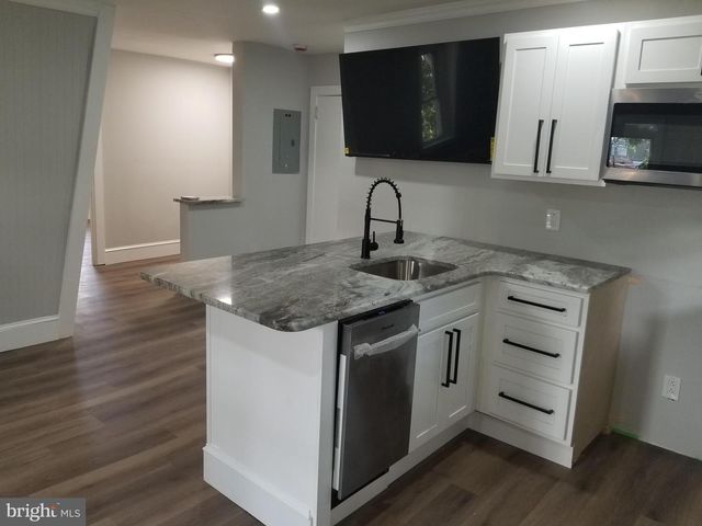 212 WARREN ST, Beverly, NJ 08010