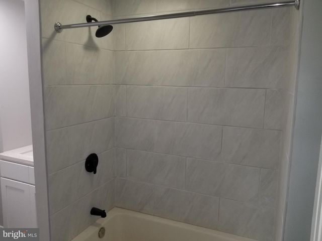 212 WARREN ST, Beverly, NJ 08010