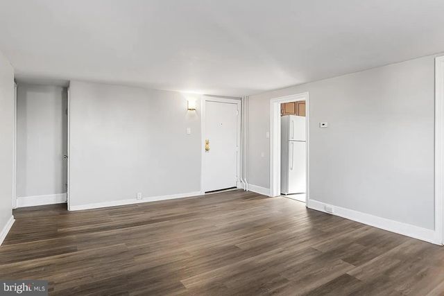 212 WARREN ST, Beverly, NJ 08010