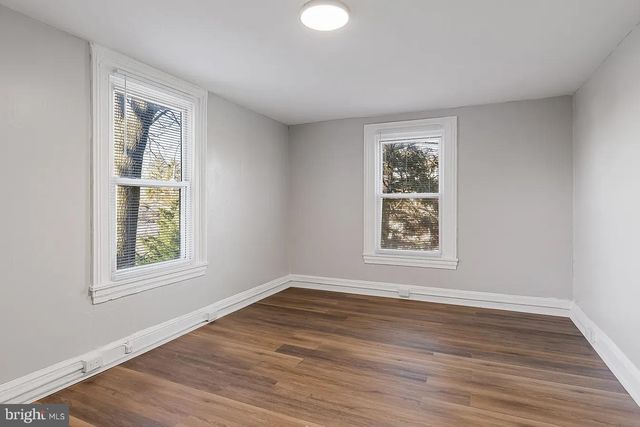 212 WARREN ST, Beverly, NJ 08010