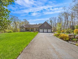 9 Northford Road, Branford, CT 06405