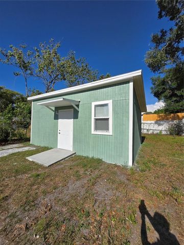 8623 N WILLOW AVENUE, Tampa, FL 33604