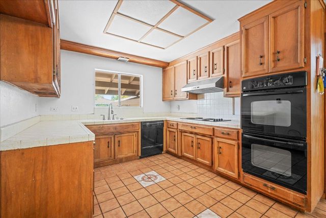 6929 Lisa Marie Way, Carmichael, CA 95608
