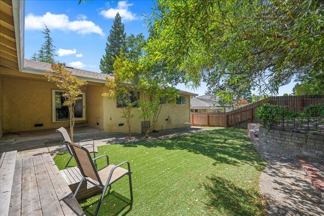 6929 Lisa Marie Way, Carmichael, CA 95608