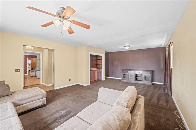 6929 Lisa Marie Way, Carmichael, CA 95608