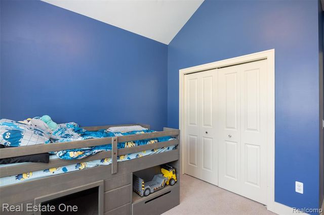 45627 Pentwater Drive, Macomb, MI 48044