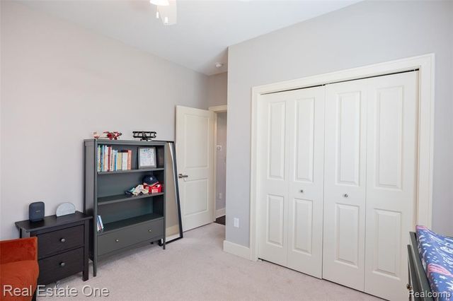 45627 Pentwater Drive, Macomb, MI 48044