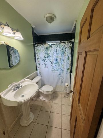 1203 PRIESTLEY Avenue, Erie, PA 16511