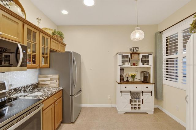 220 SHELL FALLS DRIVE, Apollo Beach, FL 33572