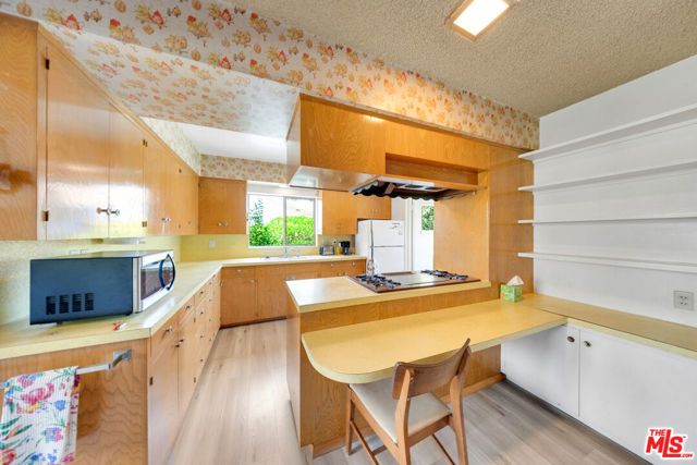 635 Ramona Avenue, La Verne, CA 91750