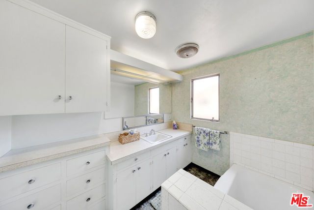 635 Ramona Avenue, La Verne, CA 91750