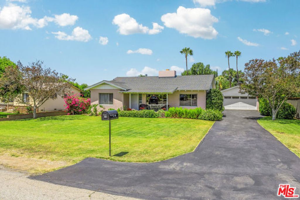 635 Ramona Avenue, La Verne, CA 91750