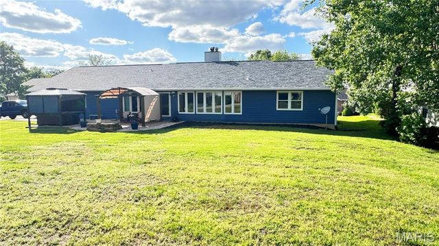 408 Monitor Way, St Charles, MO 63303