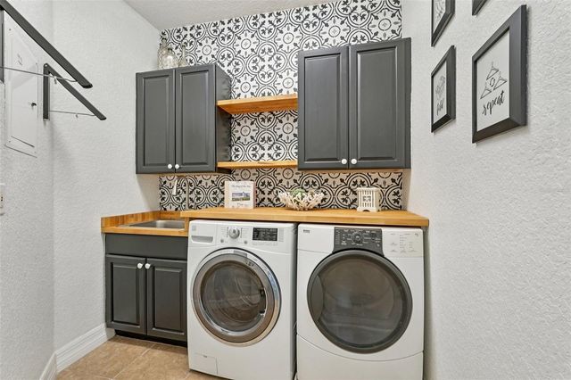 1435 EMERALD DUNES DRIVE, Sun City Center, FL 33573